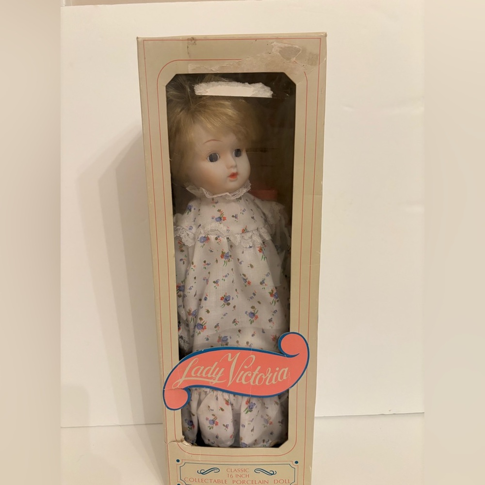 VTG Lady Victoria Classic 16 Inch Collectable Porcelain Doll Blonde Floral Gown